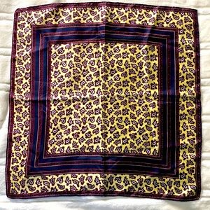 EUC SAKS FIFTH AVE POCKET SQUARE TAG REMOVED. PAISLEY.SILK